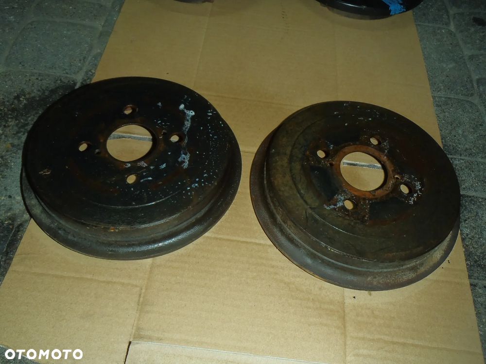 bęben szczęki cylinderek rozpierak hamulec tylny osłona tarcza kotwiczna kostka abs z zawieszenie tył toyota yaris II III 2 3 jak nowe - 15