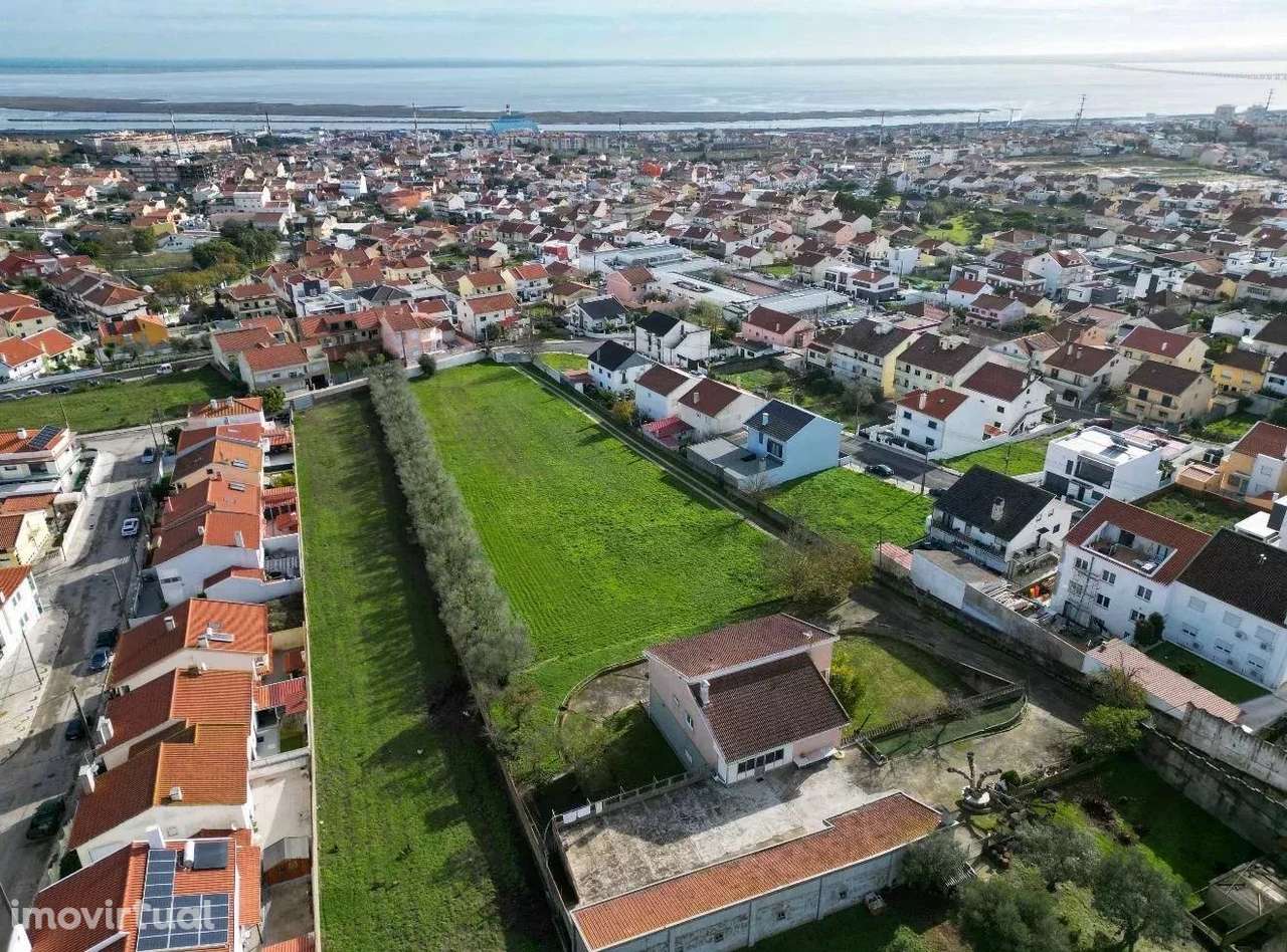 Terreno Urbano com 11.000 m2 - Grande imagem: 5/21