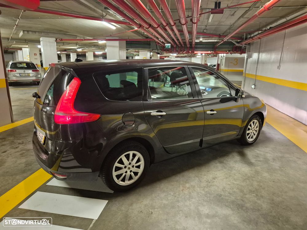 Renault Grand Scénic 1.5 dCi Luxe 7L - 8