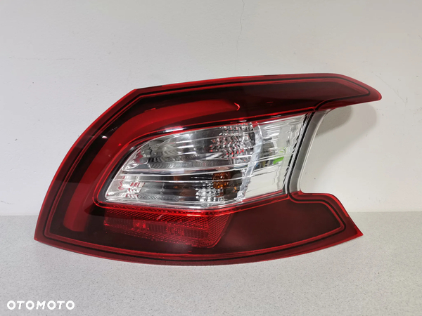 Lampa Tył PRAWA PEUGEOT 308 II T9 H/B 5D 13-17 Oryginał EUR