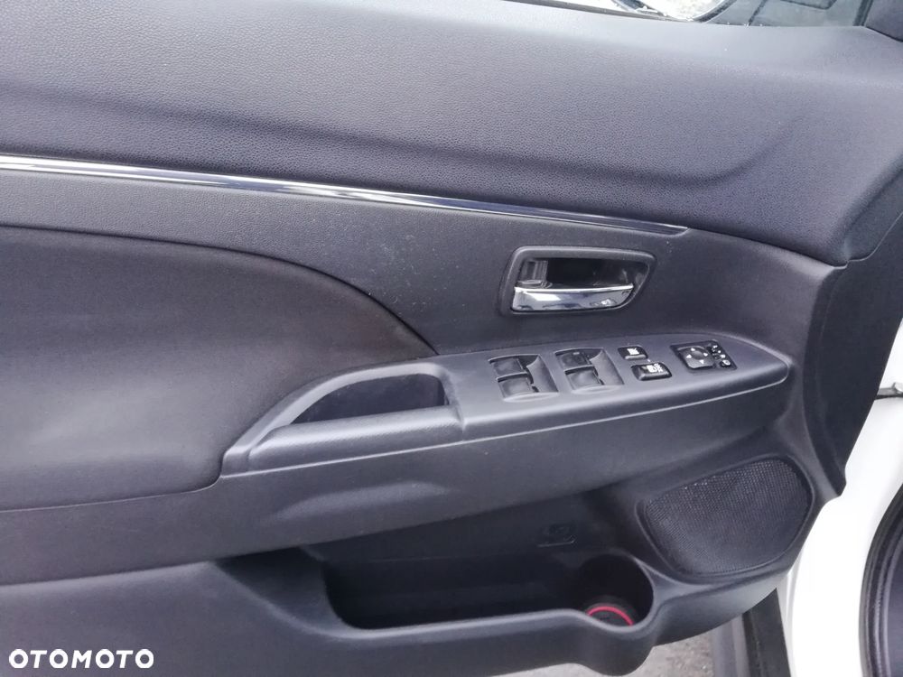 Mitsubishi ASX 1.6 DID Invite 4WD AS&G - 14