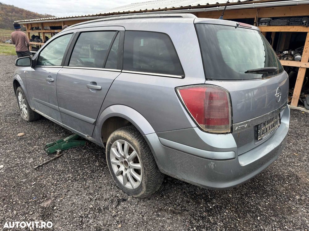 Dezmembrari Dezmembrez Piese piesa Dez Opel Astra H Z19DT 120cp break - 4