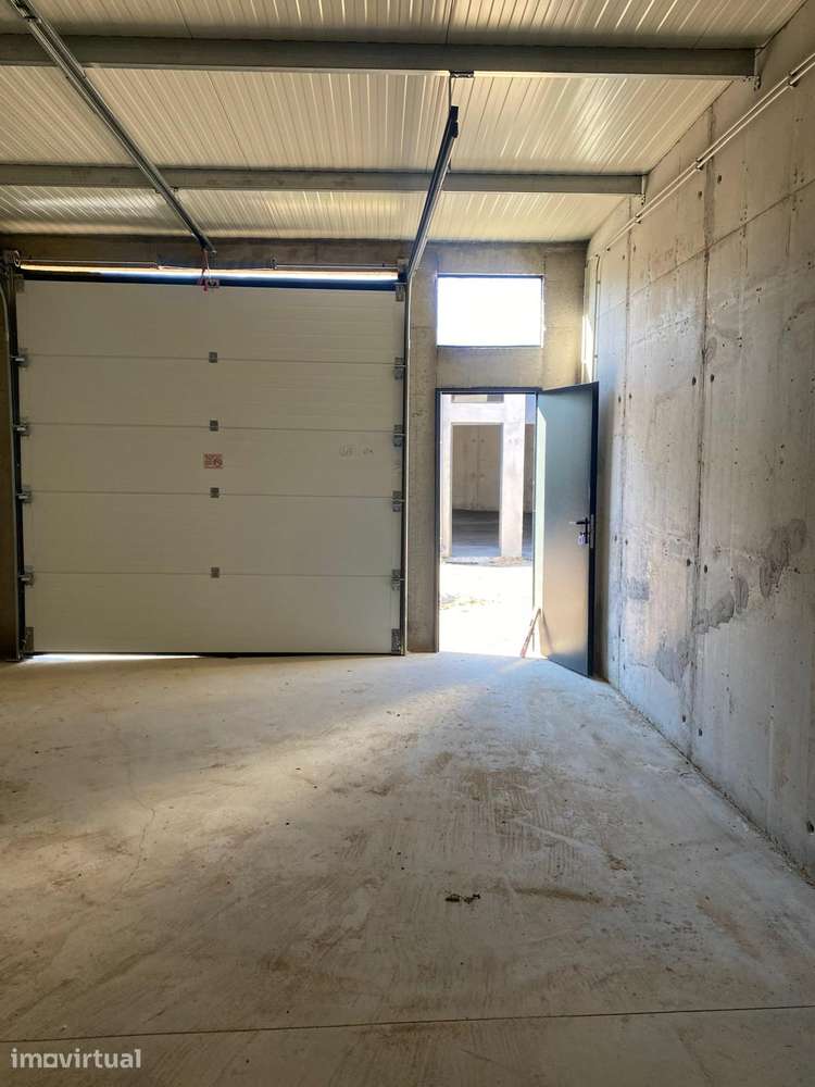 Armazém/Garagem Nova Condomínio Fechado  Bons Acessos- Torres Vedras - Grande imagem: 3/10