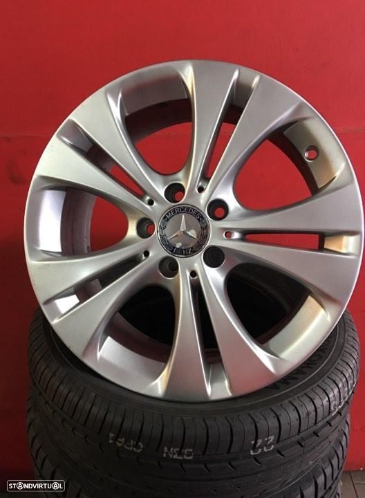 Jantes 17 Originais Mercedes Classe B 7.5x17 et 52.5 usadas com pneus usados - 1