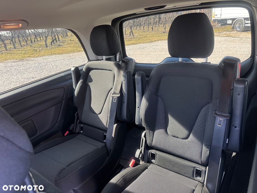 Mercedes-Benz Klasa V 250 d lang 9G-TRONIC Avantgarde Edition 2021 - 14