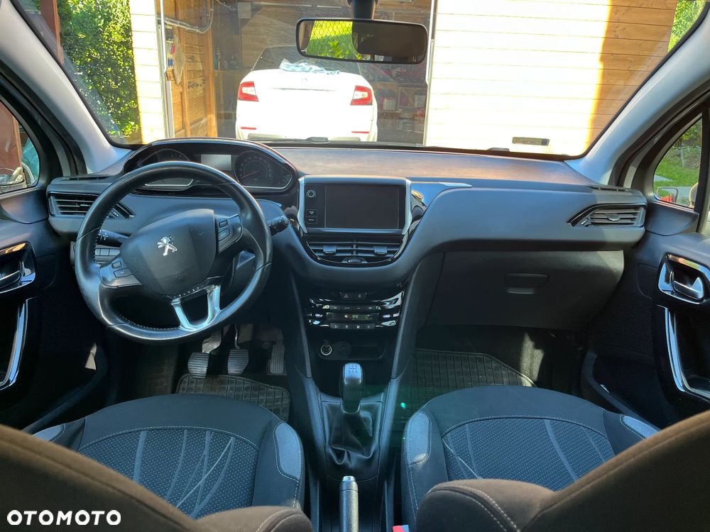 Peugeot 208 1.2 PureTech Allure - 7