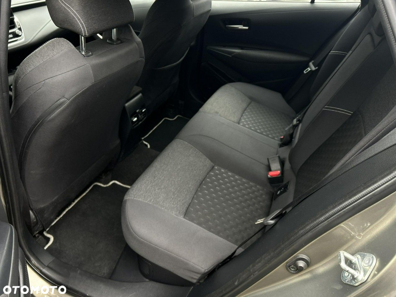 Toyota Corolla - 23