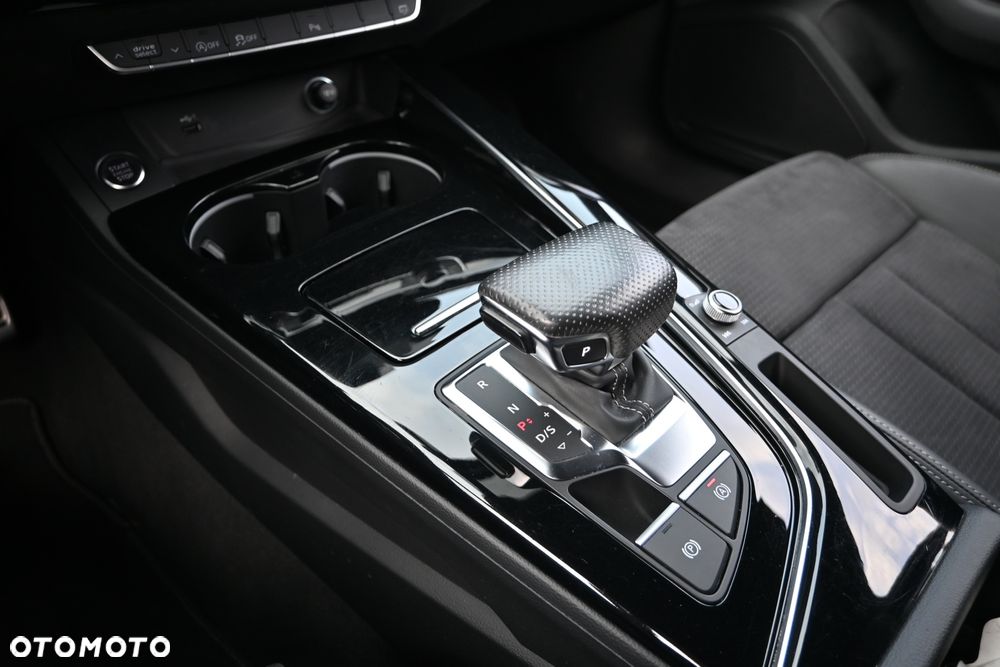 Audi A4 Avant 40 TFSI S tronic S line - 14