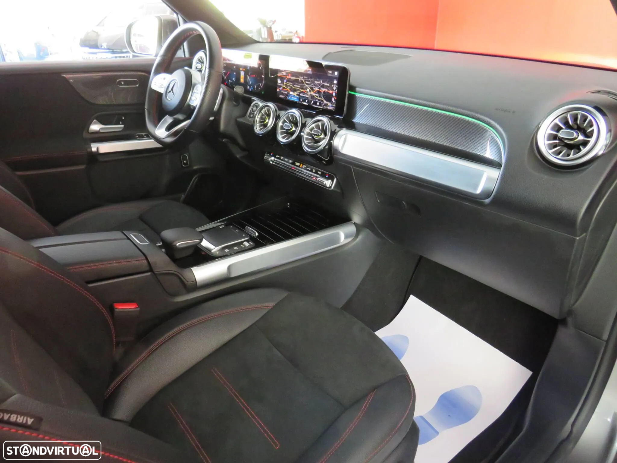 Mercedes-Benz GLB 200 d AMG Line - 28