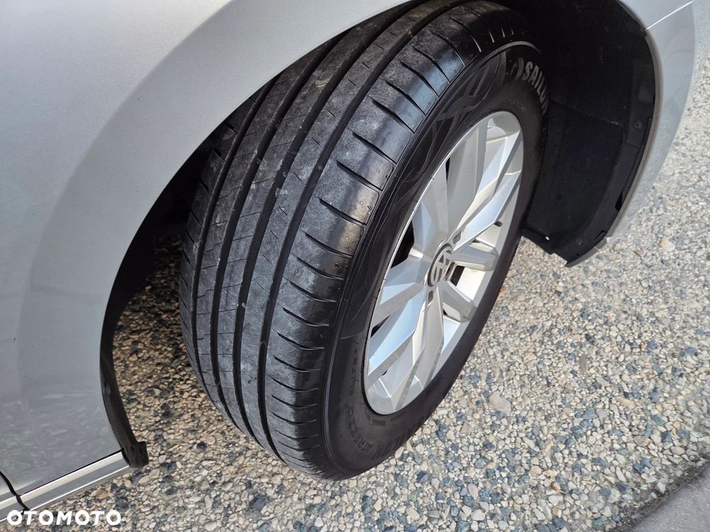 Volkswagen Passat 2.0 TDI BMT Comfortline - 22