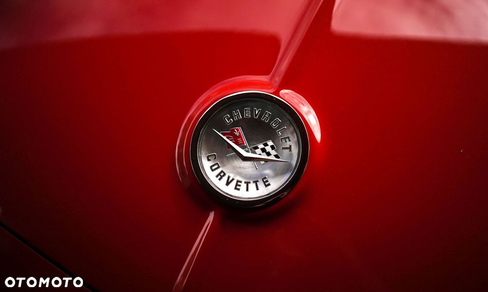 Chevrolet Corvette - 9