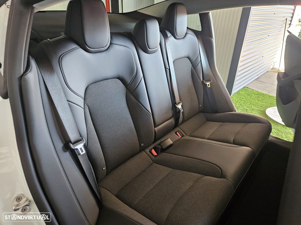 Tesla Model 3 Tração Traseira - 25