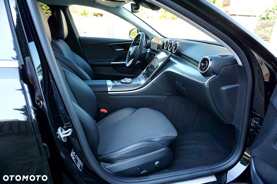 Mercedes-Benz Klasa C 220 d 9G-TRONIC - 26