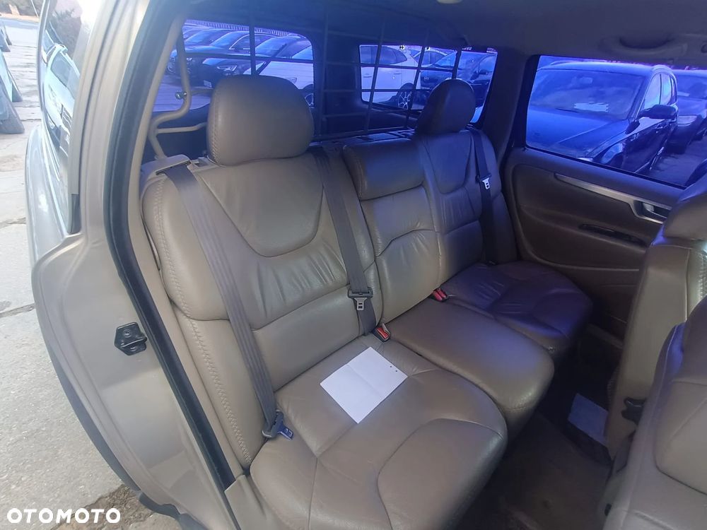 Volvo XC 70 AWD Momentum - 8