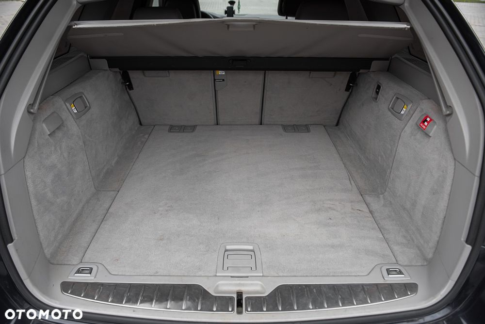 BMW Seria 5 520d - 23