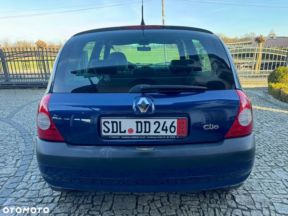 Renault Clio 1.2 16V Emotion - 6