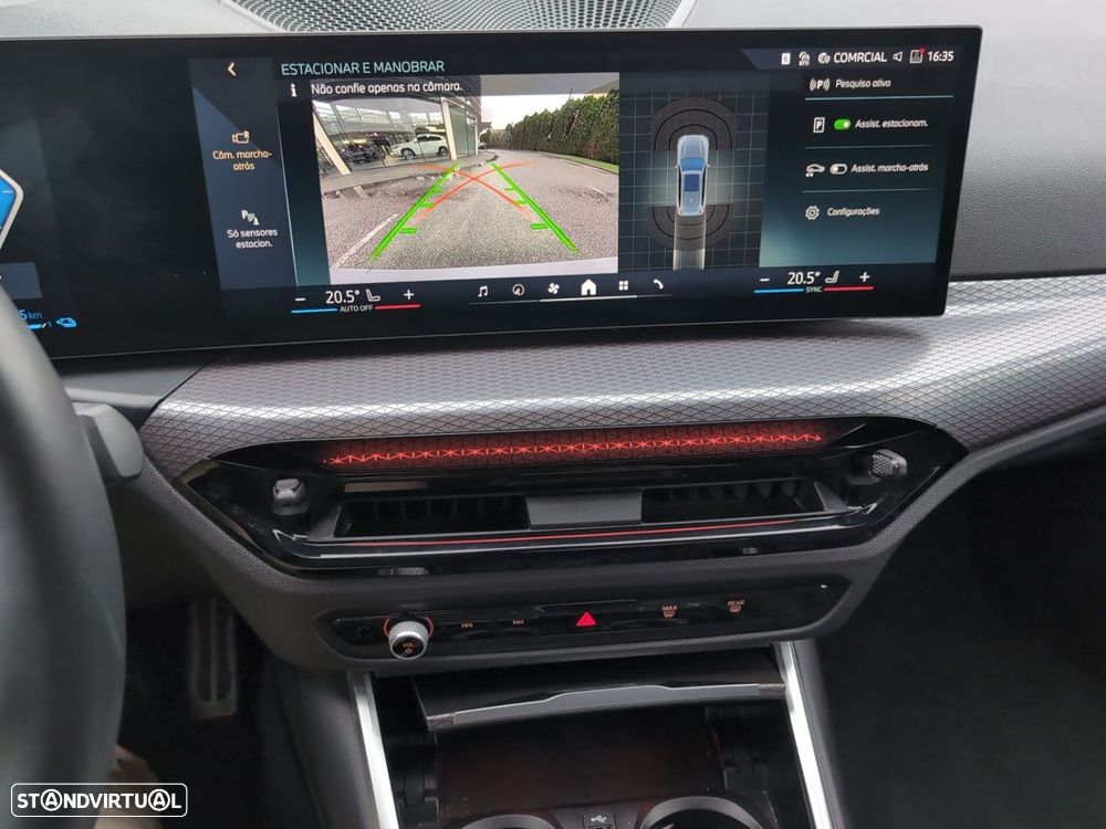 BMW 330 e Pack Desportivo M Auto — fotografia 19