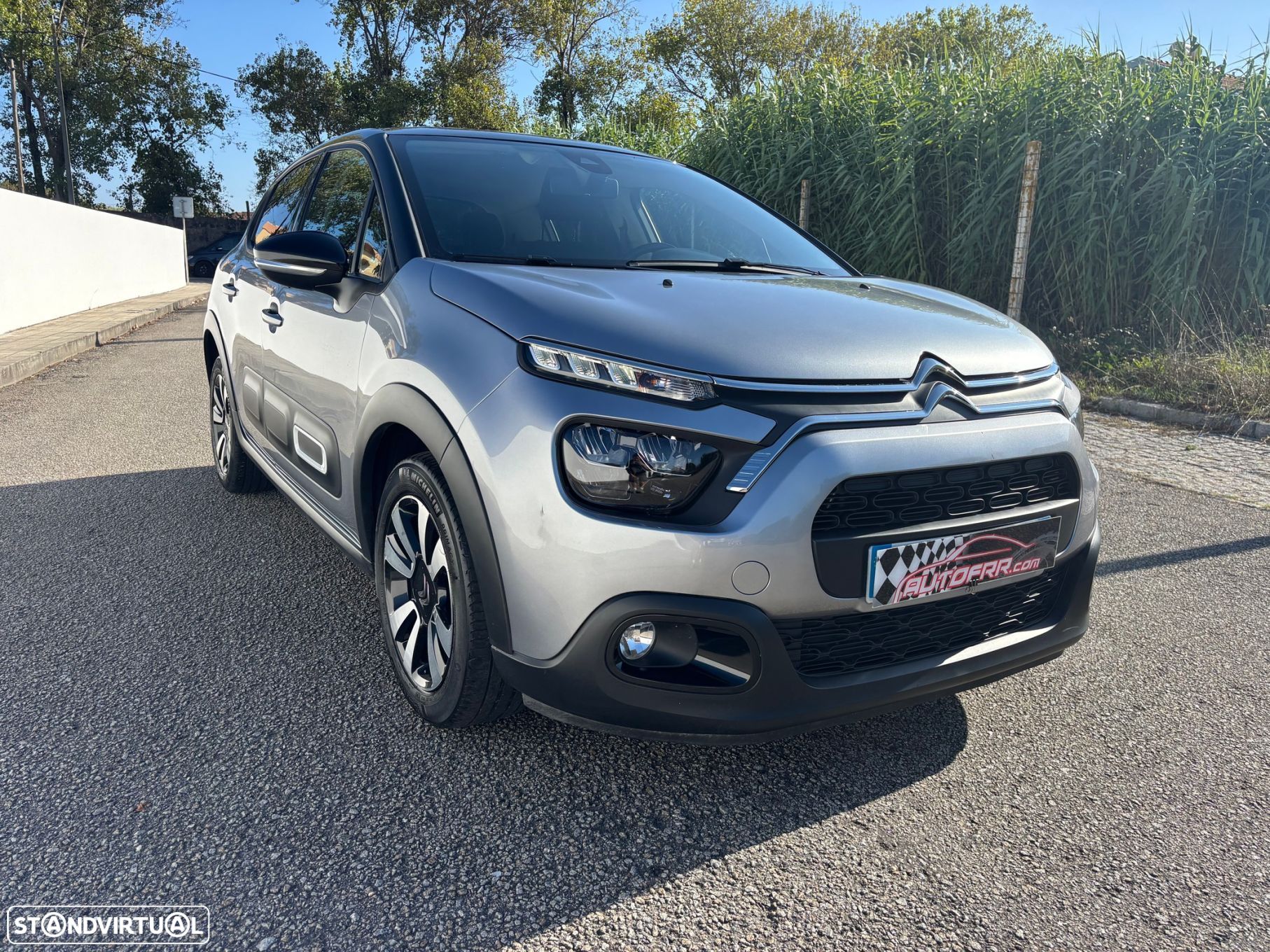 Citroën C3 1.2 PureTech Shine - 1