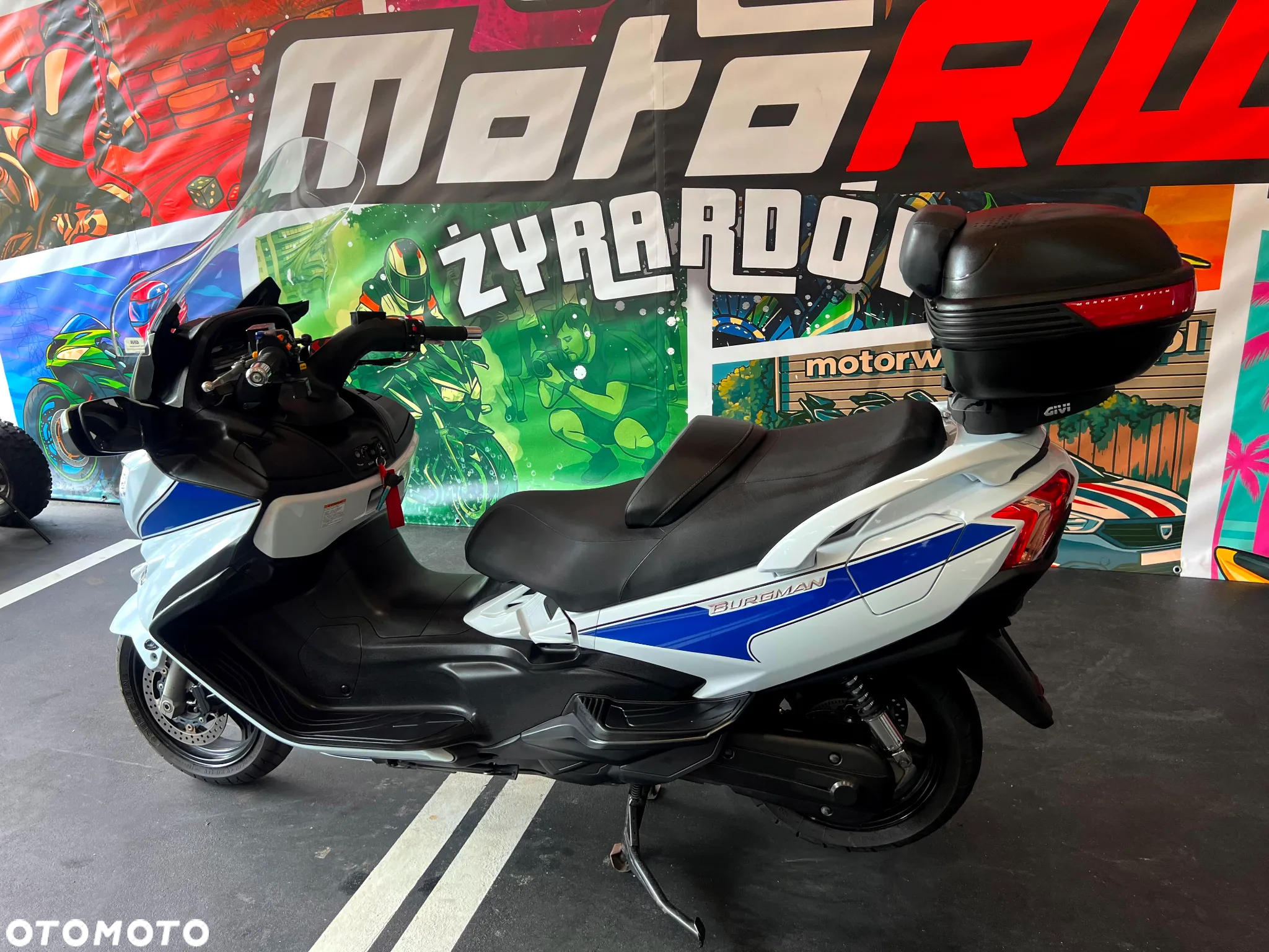 Suzuki Burgman - 12