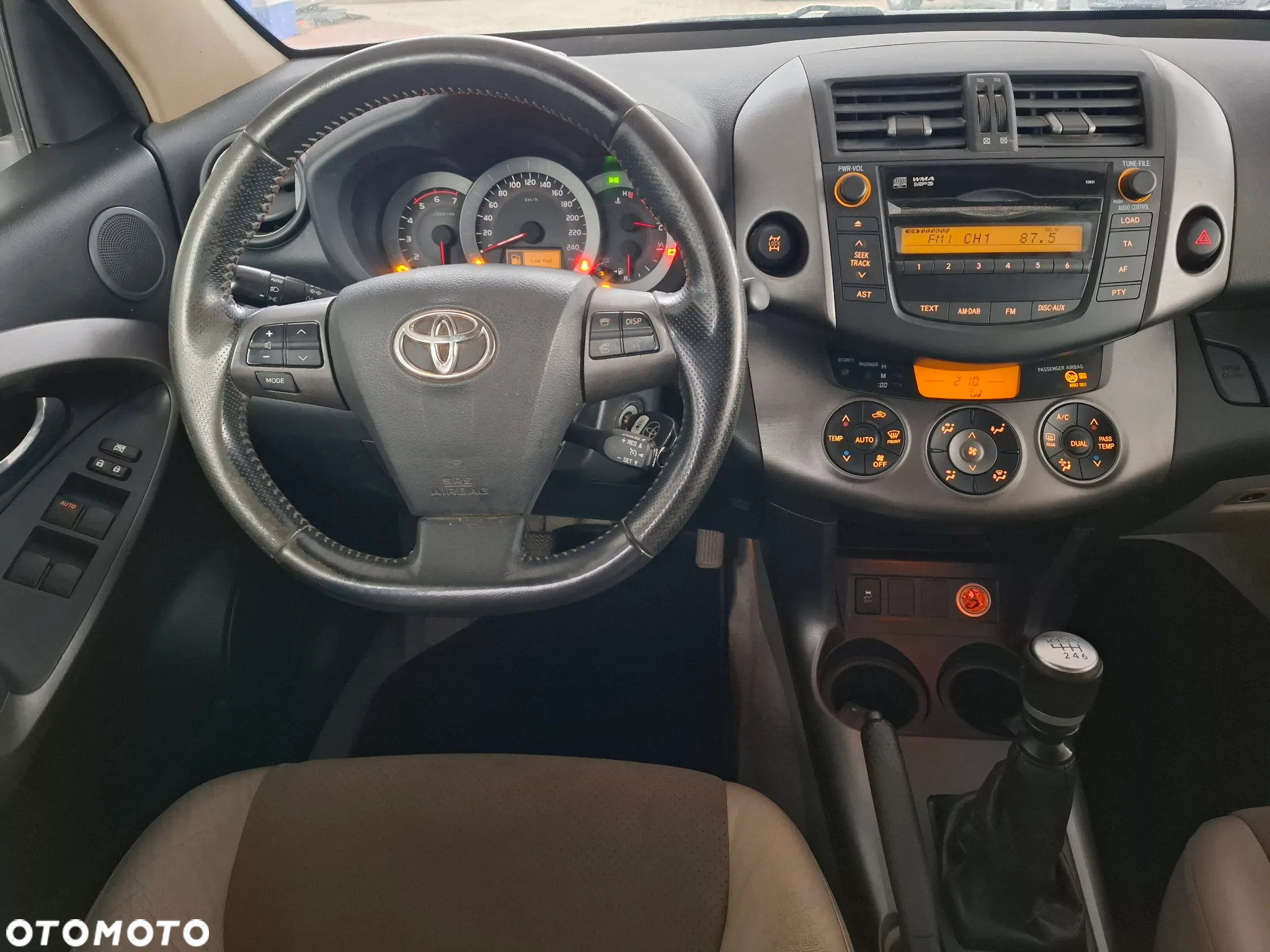 Toyota RAV4 2.2 D-4D 4x4 Executive - 27