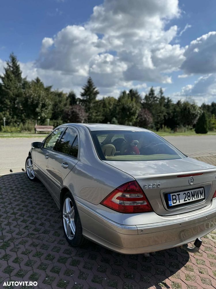 Mercedes-Benz C - 13