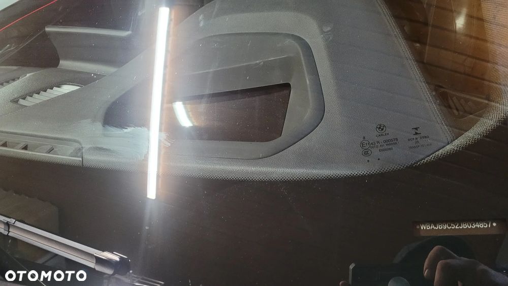 BMW Seria 5 M550i xDrive - 26