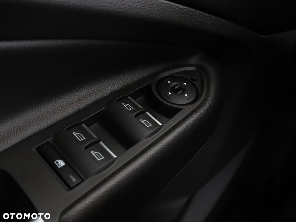 Ford Kuga 2.0 TDCi 2x4 Titanium - 33