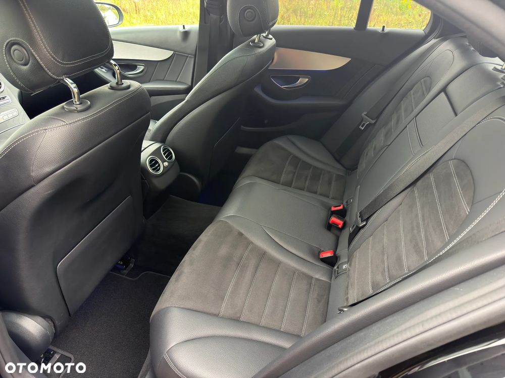 Mercedes-Benz Klasa C 220 d 9G-TRONIC AMG Line - 22