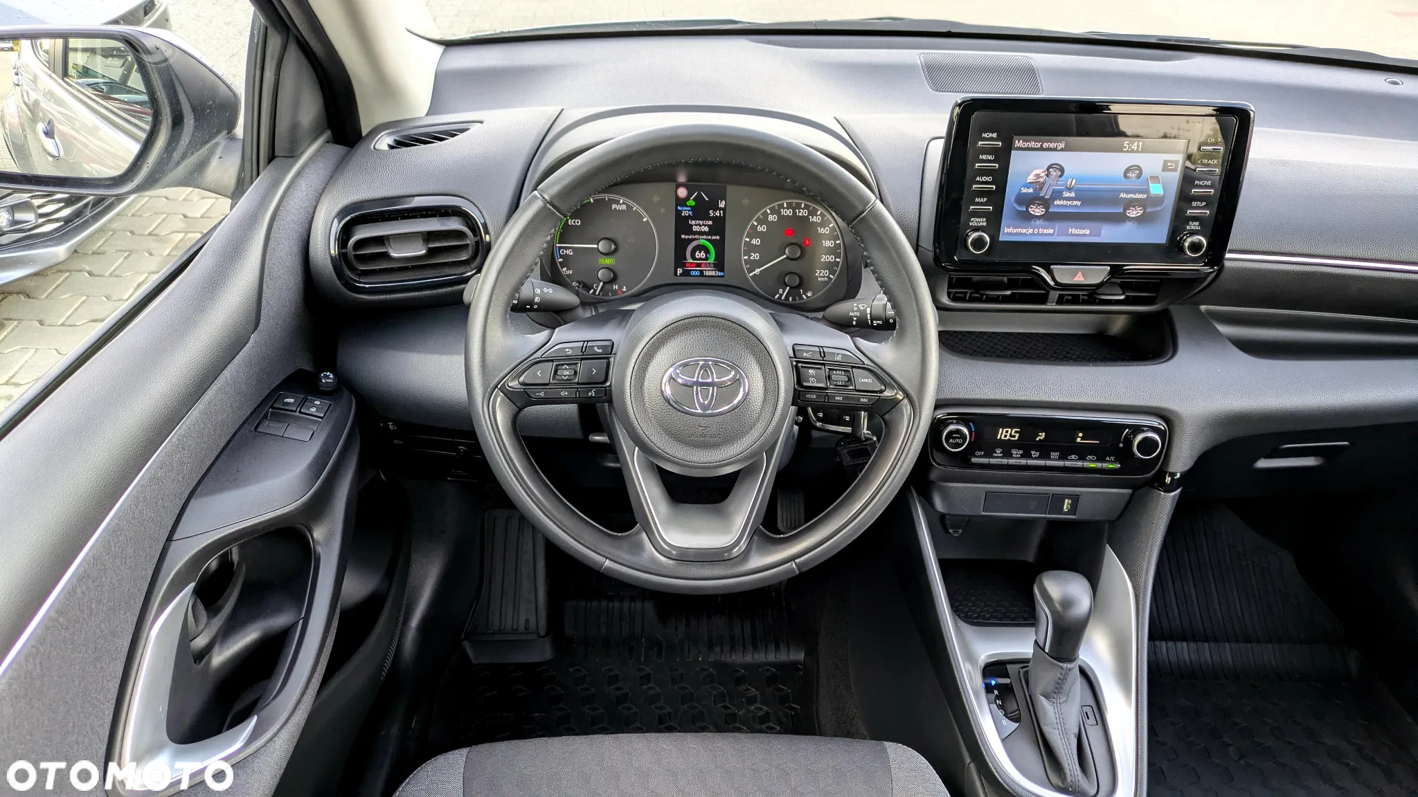 Toyota Yaris Hybrid 1.5 Comfort - 13
