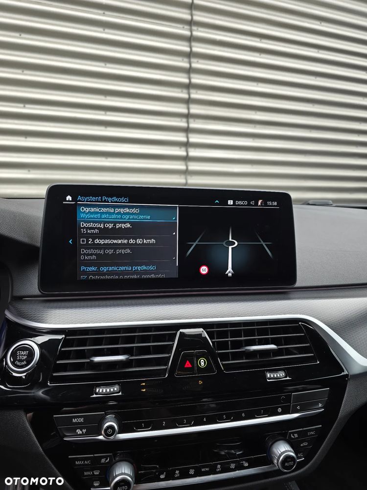 BMW Seria 5 530e M Sport sport - 24