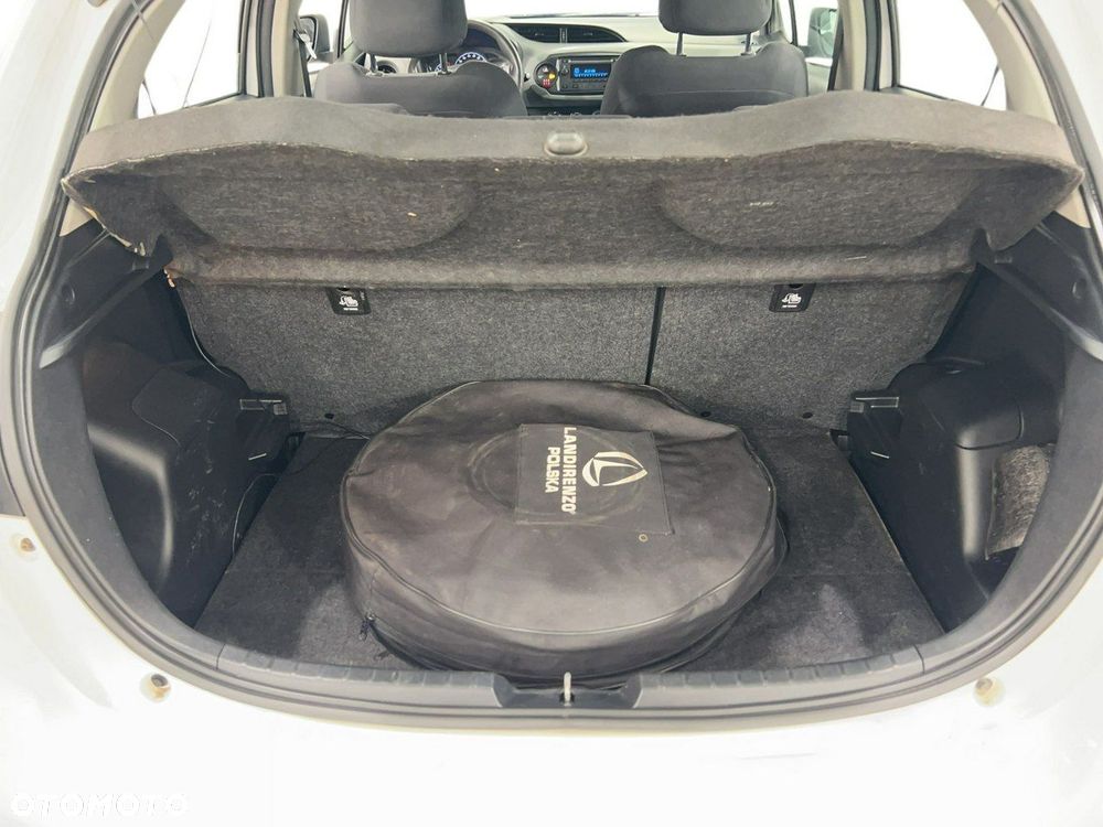 Toyota Yaris - 11