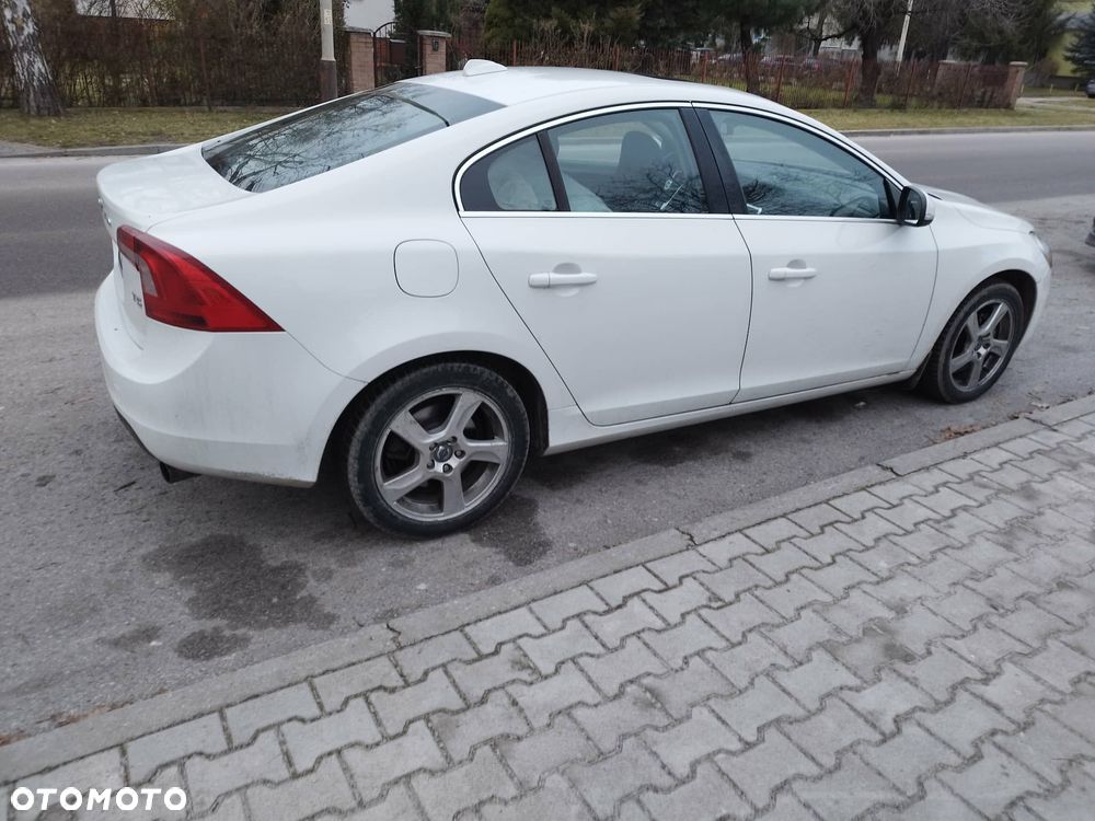 Volvo S60 ver-2-5-t5 - 2
