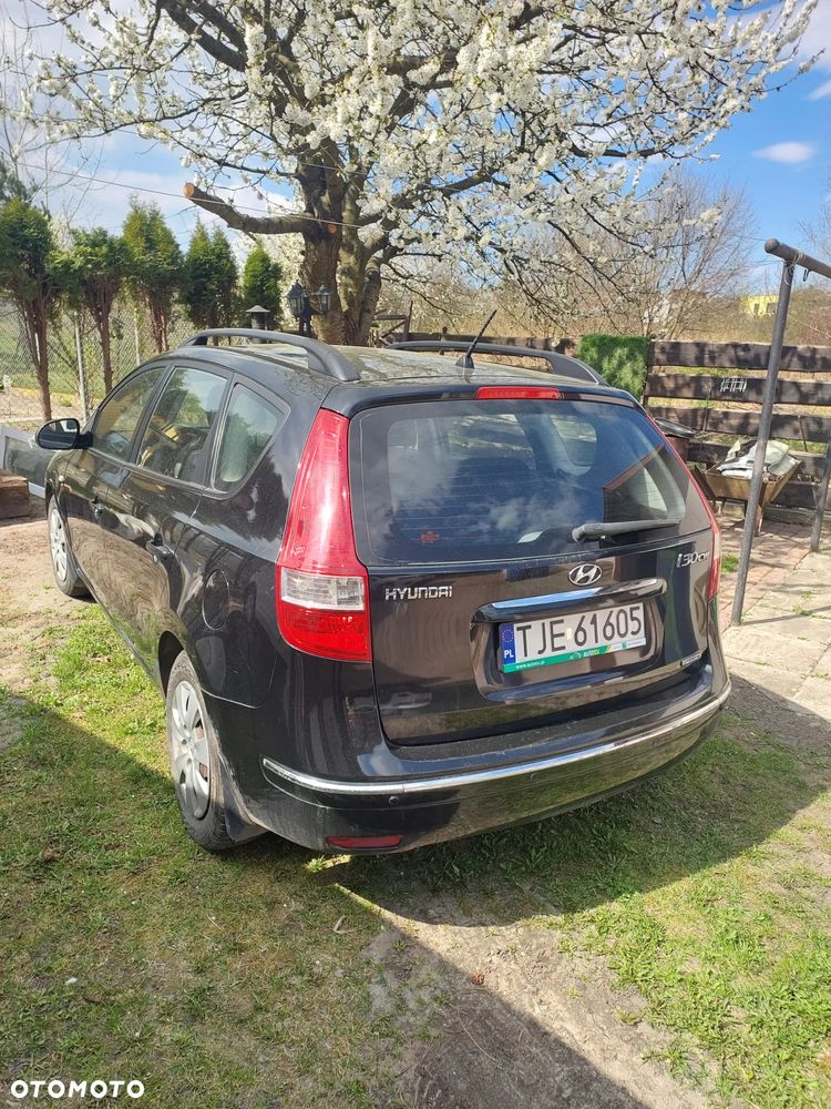Hyundai i30 1.6 CRDi Base + - 10