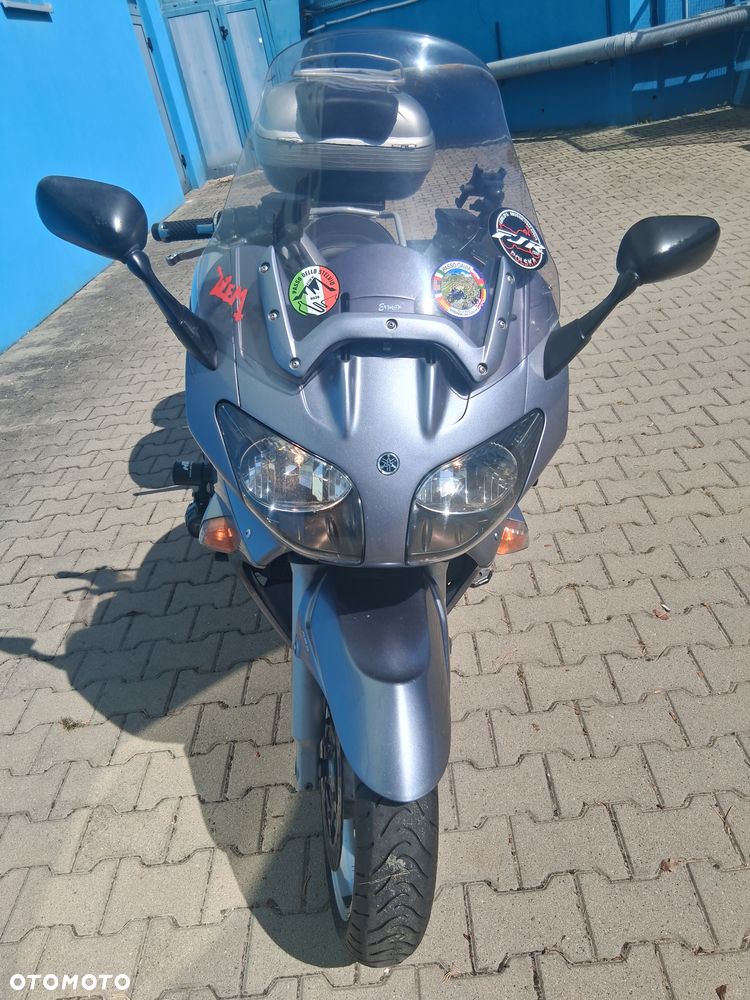 Yamaha FJR - 3