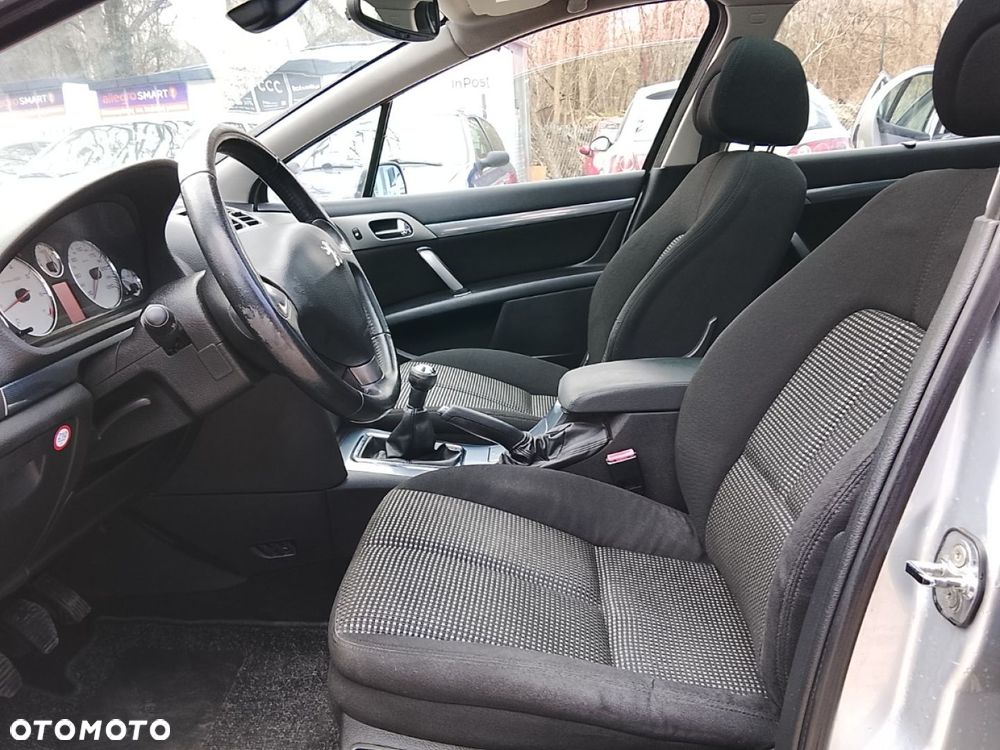 Peugeot 407 - 6