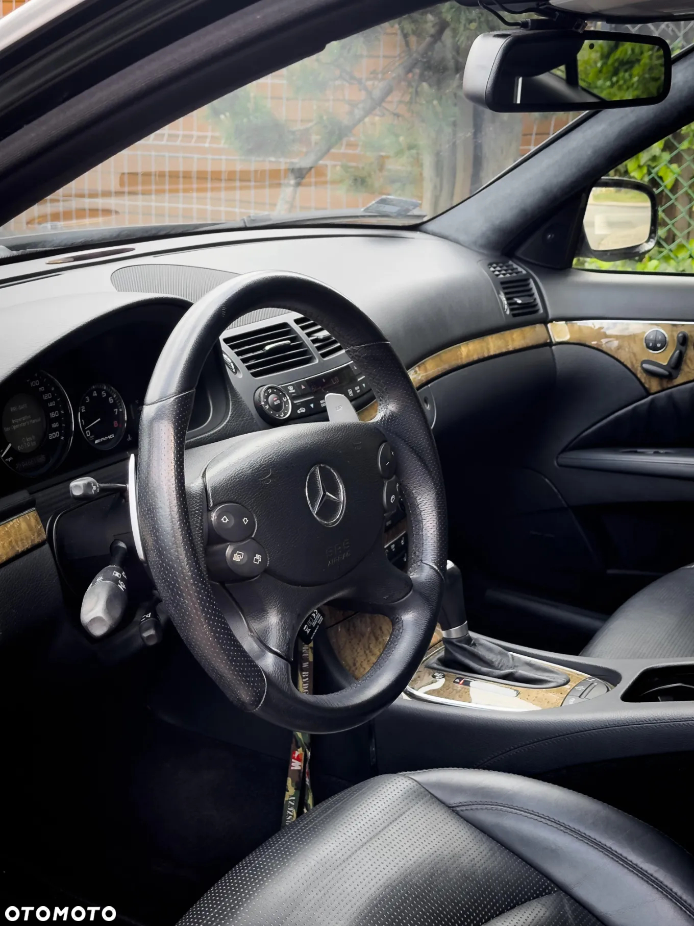 Mercedes-Benz Klasa E 63 AMG - 7