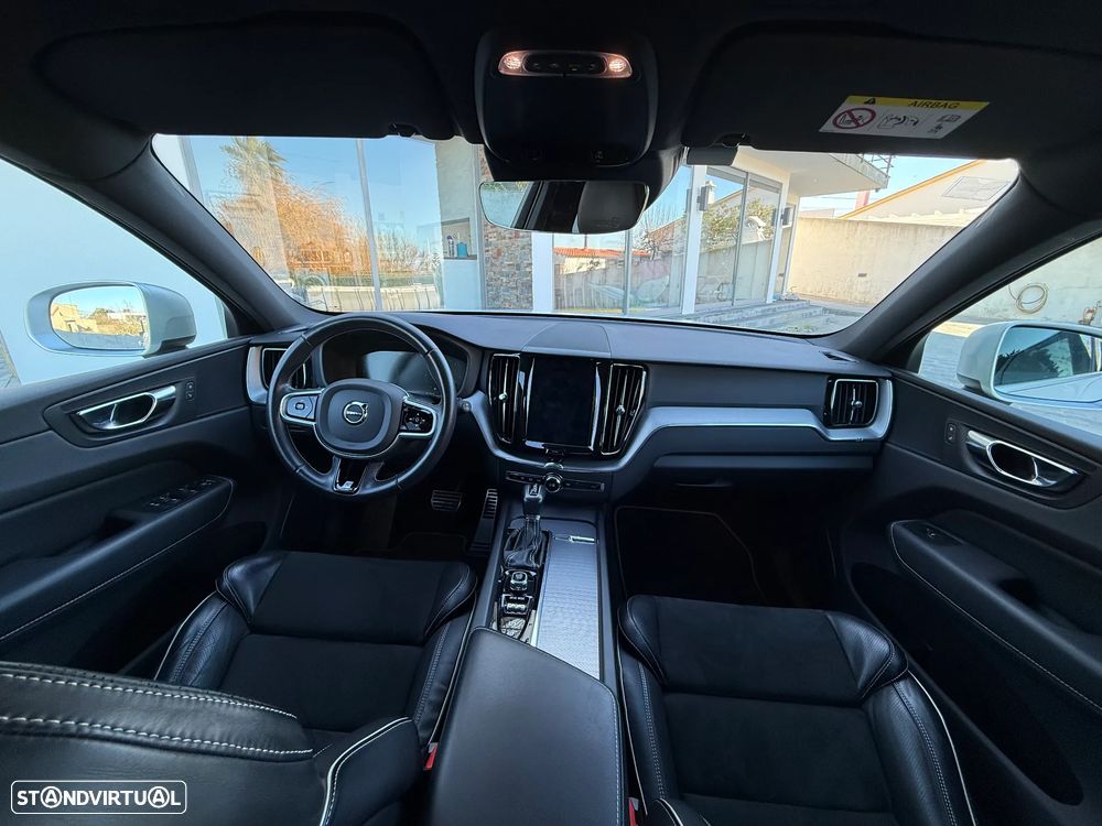 Volvo XC 60 2.0 D4 R-Design Geartronic - 12