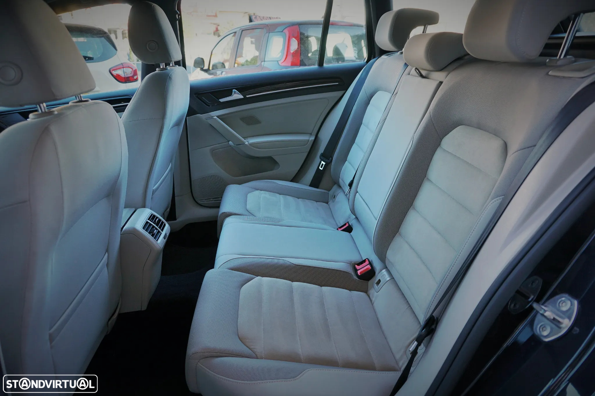 VW Golf Variant 1.6 TDi Highline - 14