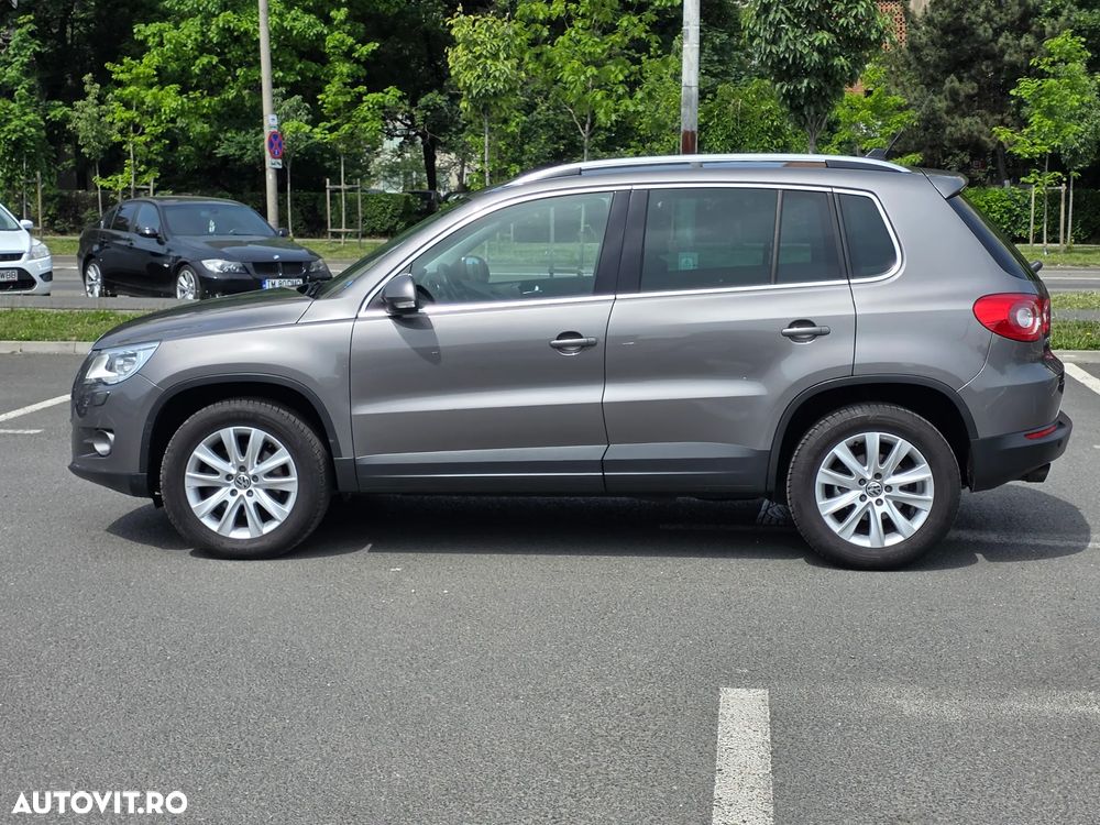 Volkswagen Tiguan - 11