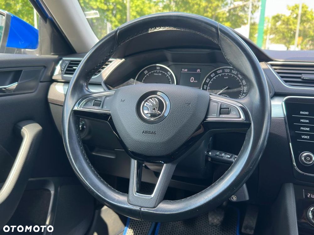 Skoda Superb 2.0 TDI SCR Ambition - 11
