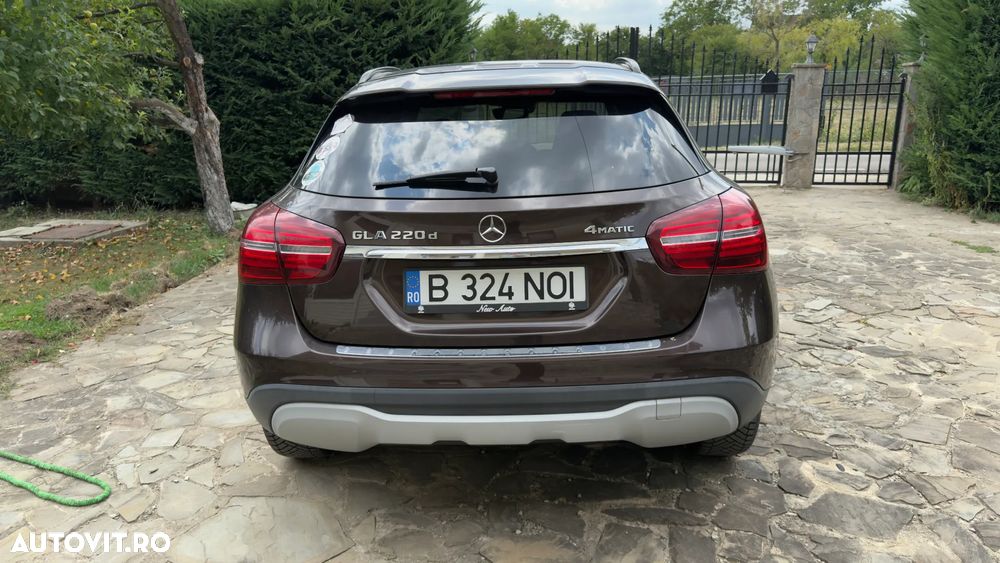 Mercedes-Benz GLA 220 d 4MATIC Aut. - 7
