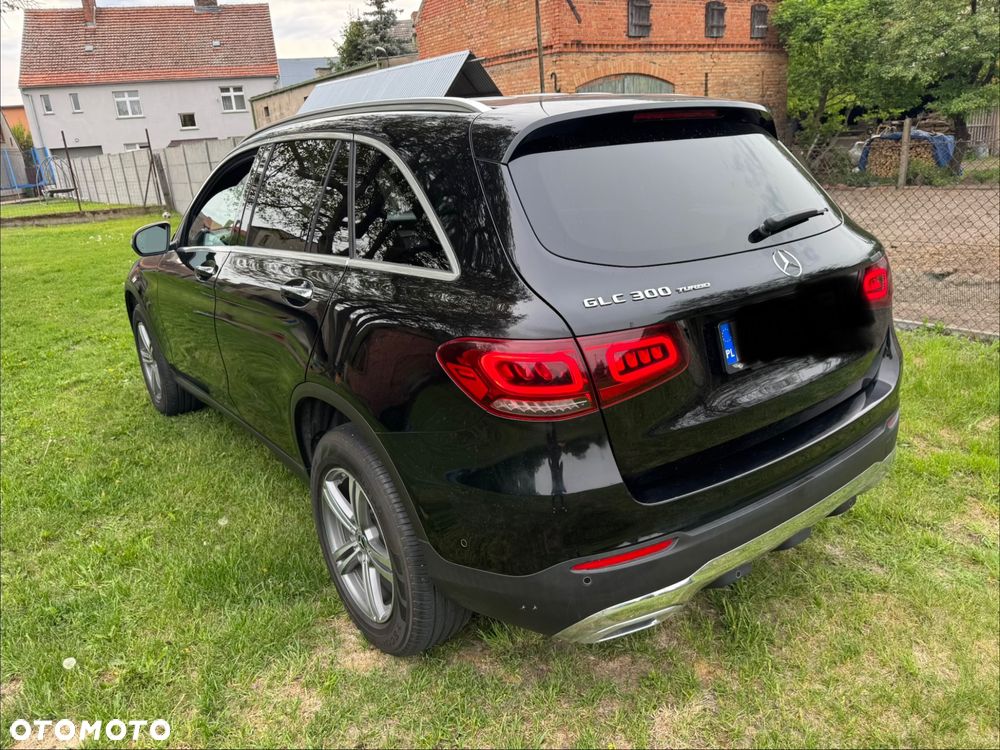 Mercedes-Benz GLC 300 4Matic 9G-TRONIC Exclusive - 9
