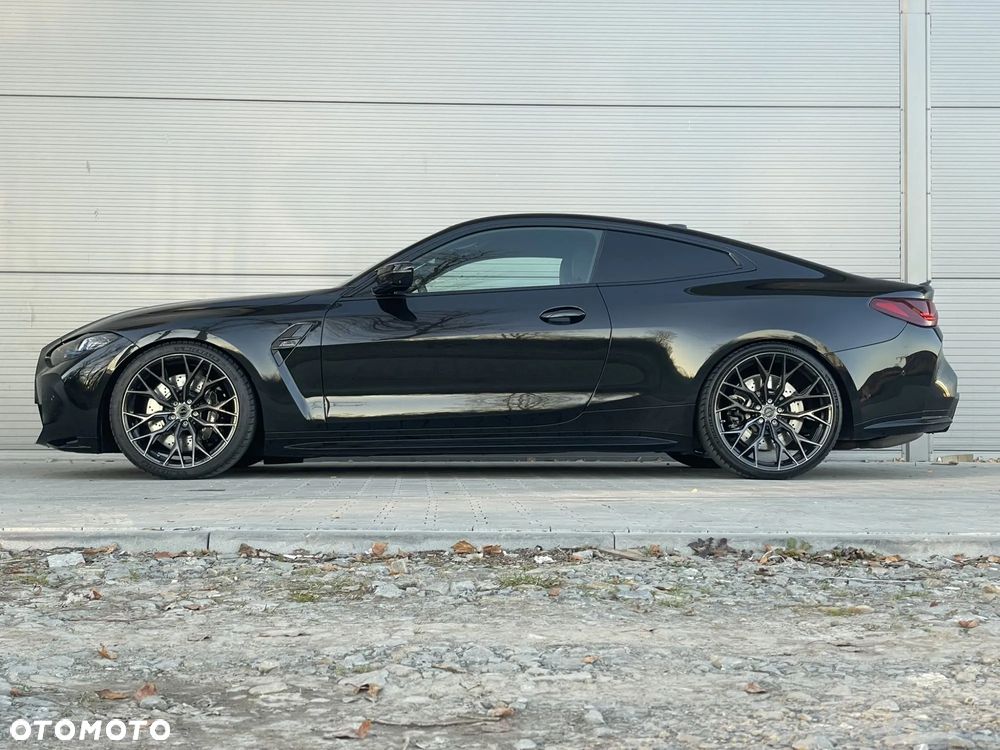 BMW M4 Competition - 4