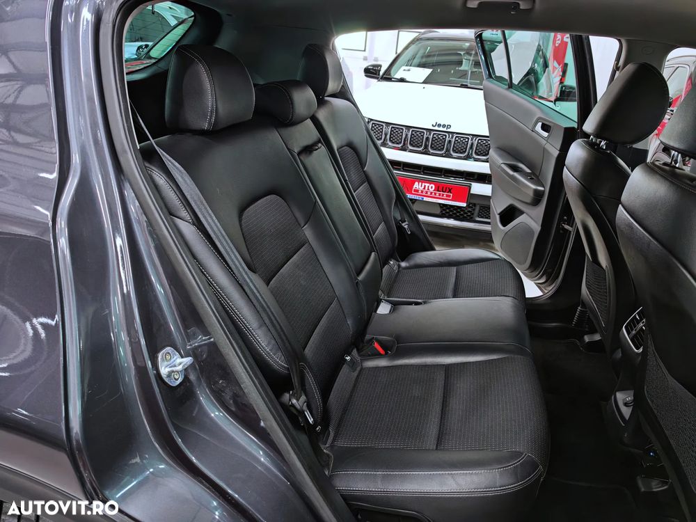 Kia Sportage 1.7 DSL 7DCT 4x2 Style - 27
