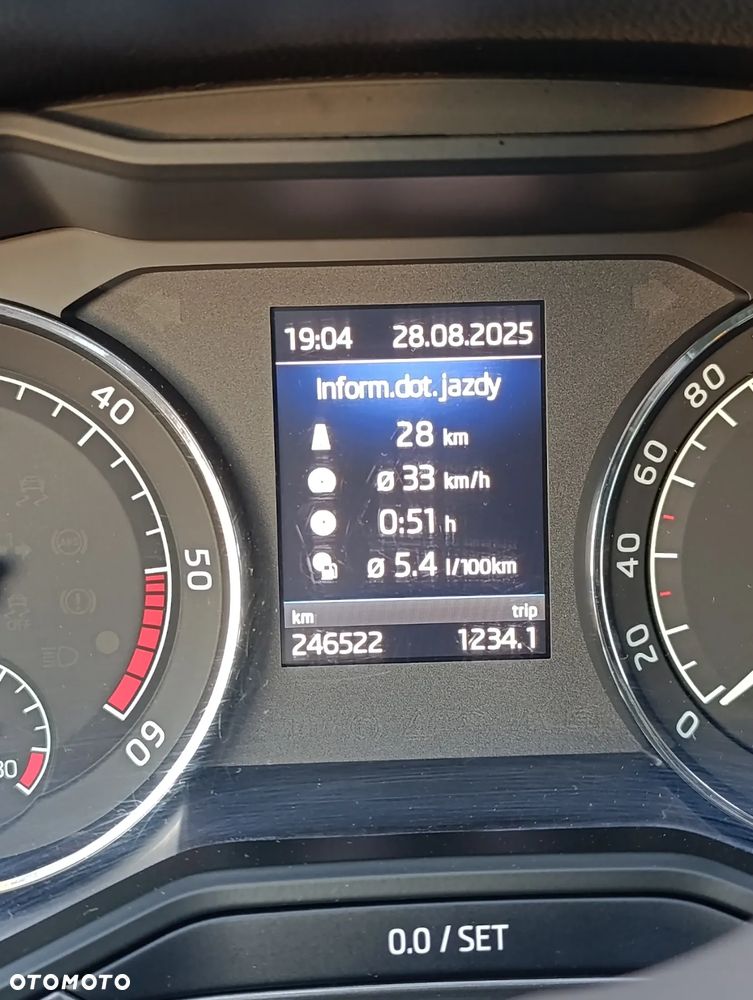 Skoda Superb 2.0 TDI Style DSG7 - 17