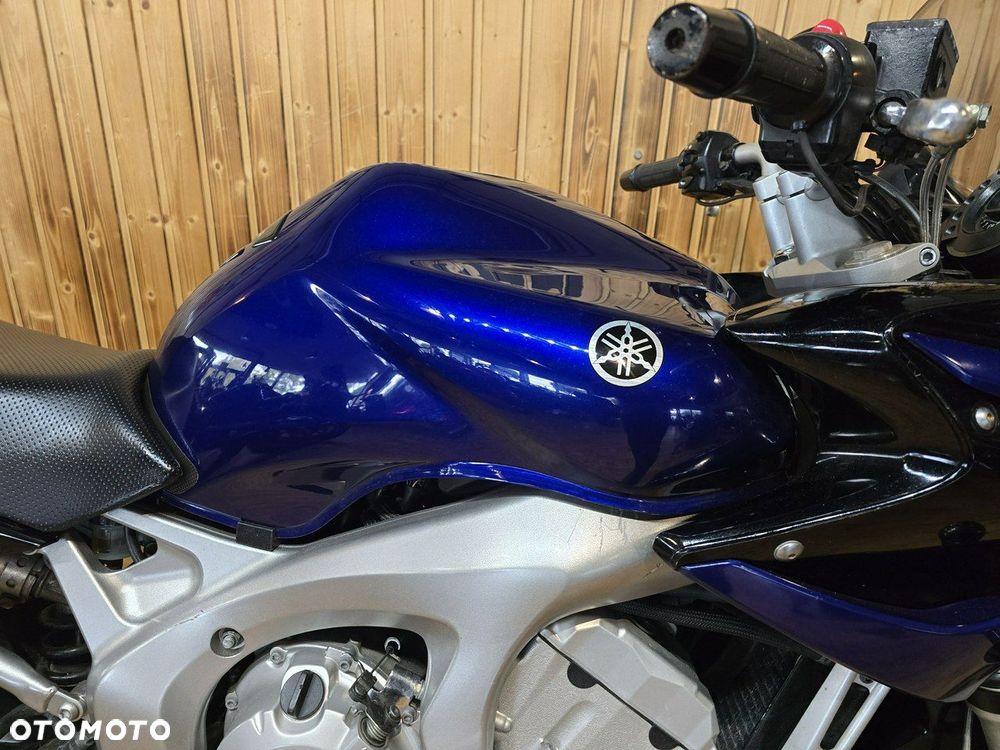 Yamaha FZ - 10