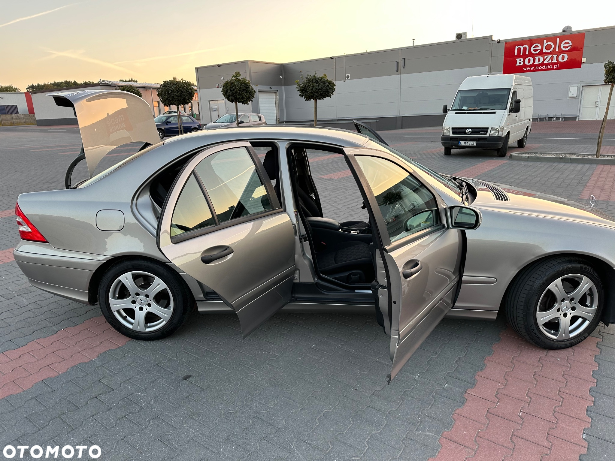 Mercedes-Benz Klasa C 180 T Kompressor Classic - 11