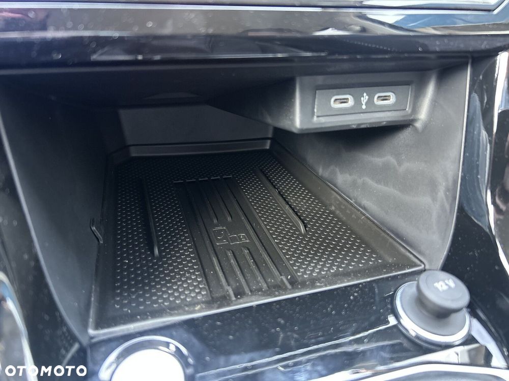 Volkswagen T-Cross - 12