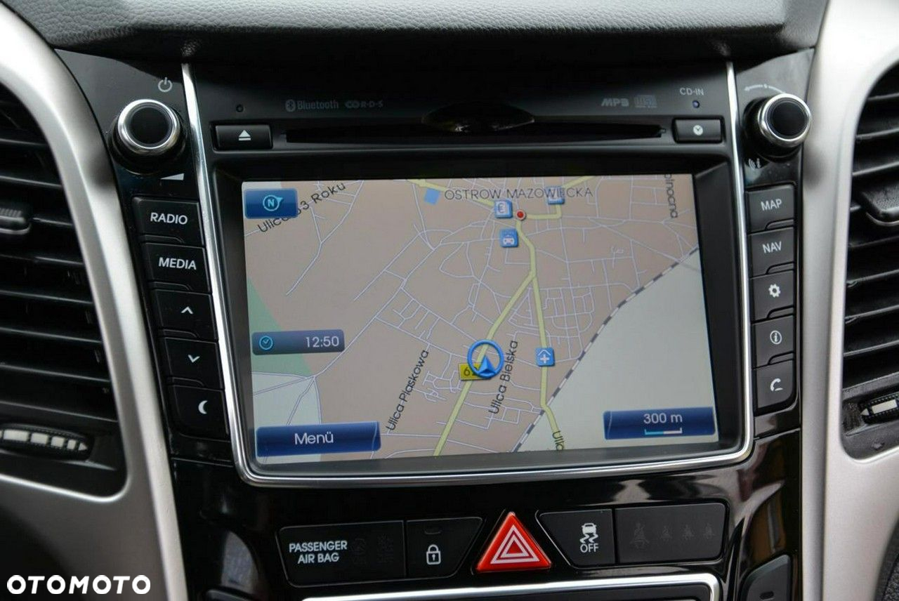 Hyundai i30 Kombi 1.4 Trend - 28