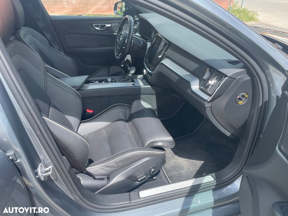 Volvo S60 T5 R-Design - 8